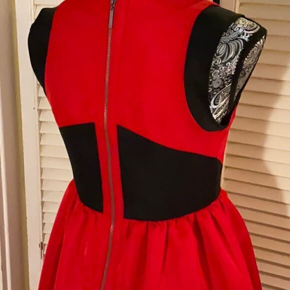 Prabal Garung Red Illusion Fit & Flare Dress Limited Edition for Target. Size 4 - Picture 9 of 17